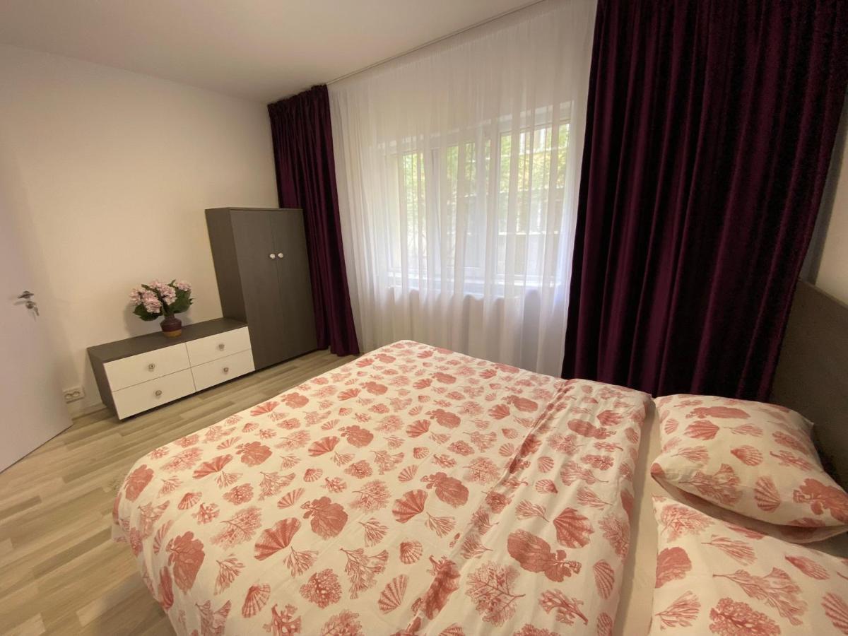 Grove Apartment บูเซา ภายนอก รูปภาพ